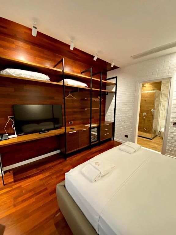 Crown Boutique Hotel Durrës 外观 照片