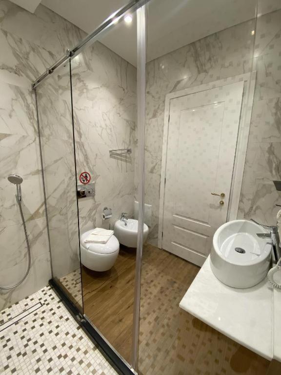 Crown Boutique Hotel Durrës 外观 照片