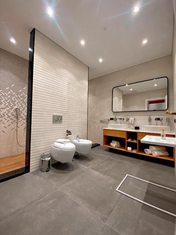 Crown Boutique Hotel Durrës 外观 照片