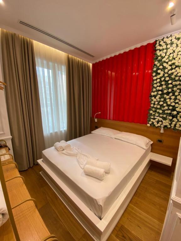 Crown Boutique Hotel Durrës 外观 照片