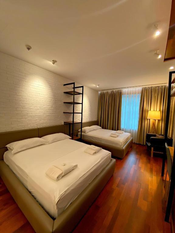 Crown Boutique Hotel Durrës 外观 照片