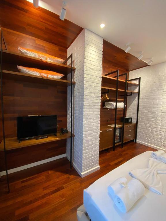 Crown Boutique Hotel Durrës 外观 照片