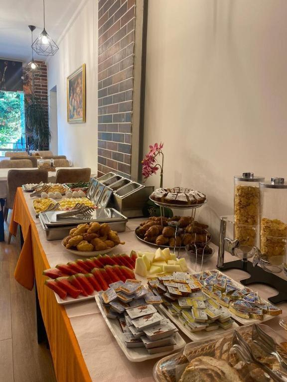 Crown Boutique Hotel Durrës 外观 照片